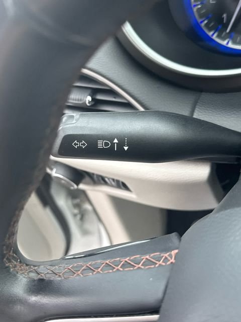 Used 2017 White Chrysler Touring L image 31