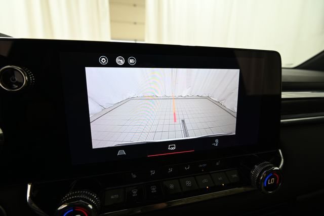 Used 2024 White GMC Elevation image 7