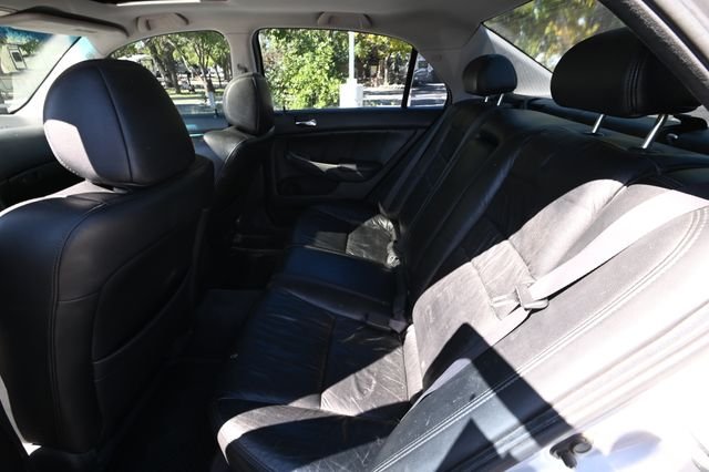 Used 2007 Silver Honda EX-L image 8