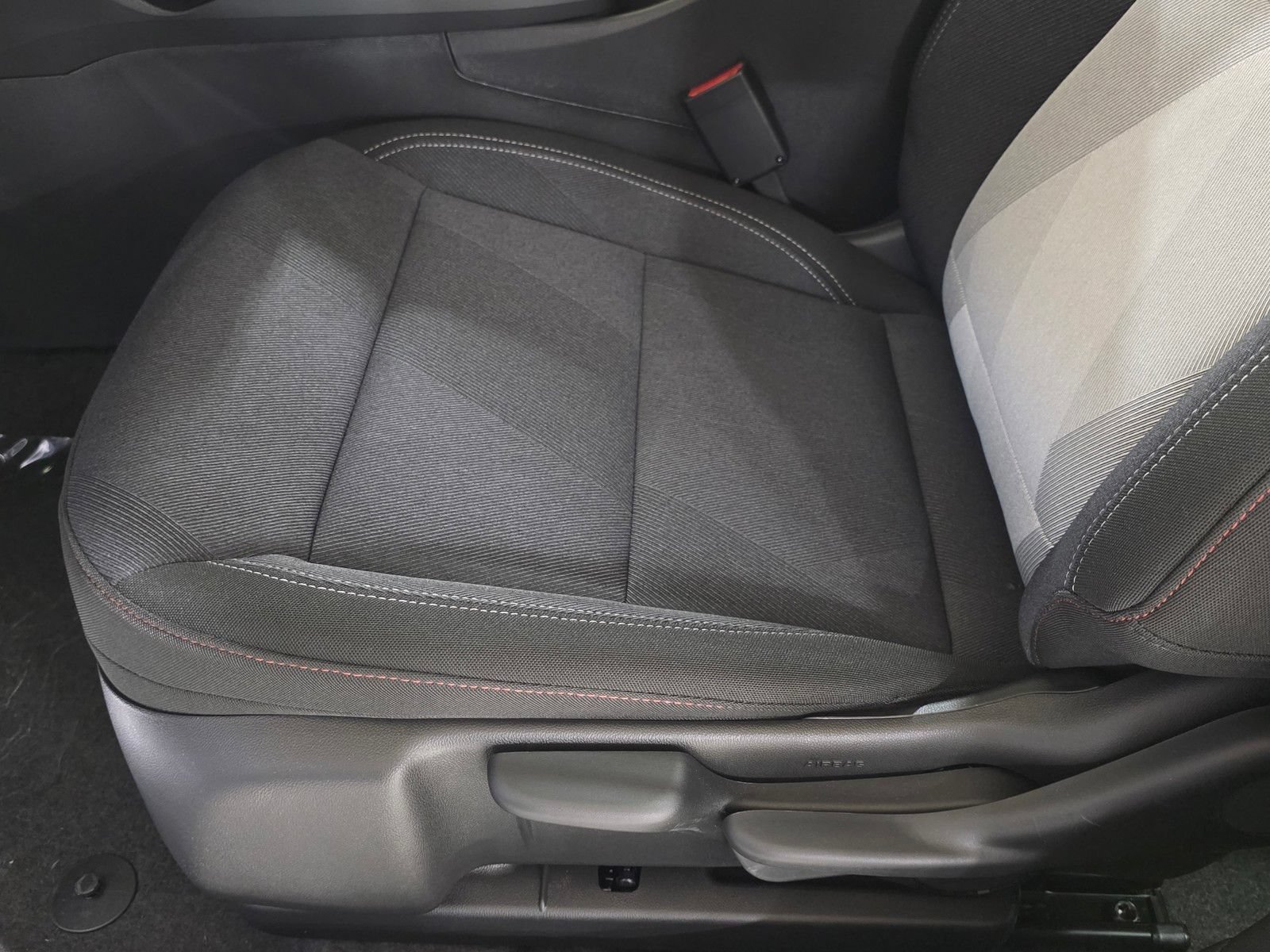 New 2026 Sterling Gray Metallic Chevrolet 1RS image 23