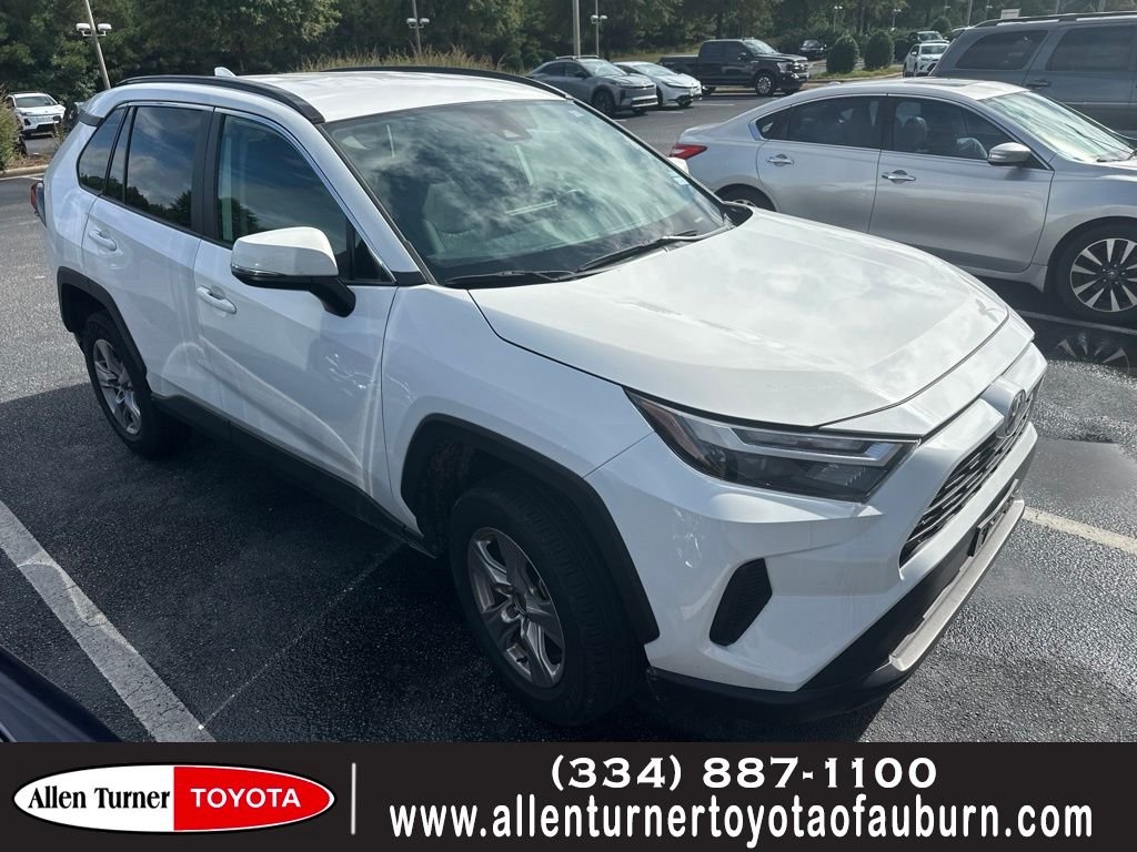 Used 2025 White Toyota XLE image 1