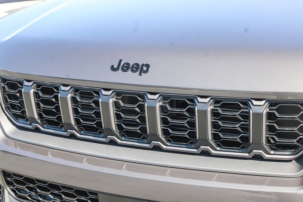 New 2026 Baltic Gray Metallic Clearcoat Jeep Limited image 6