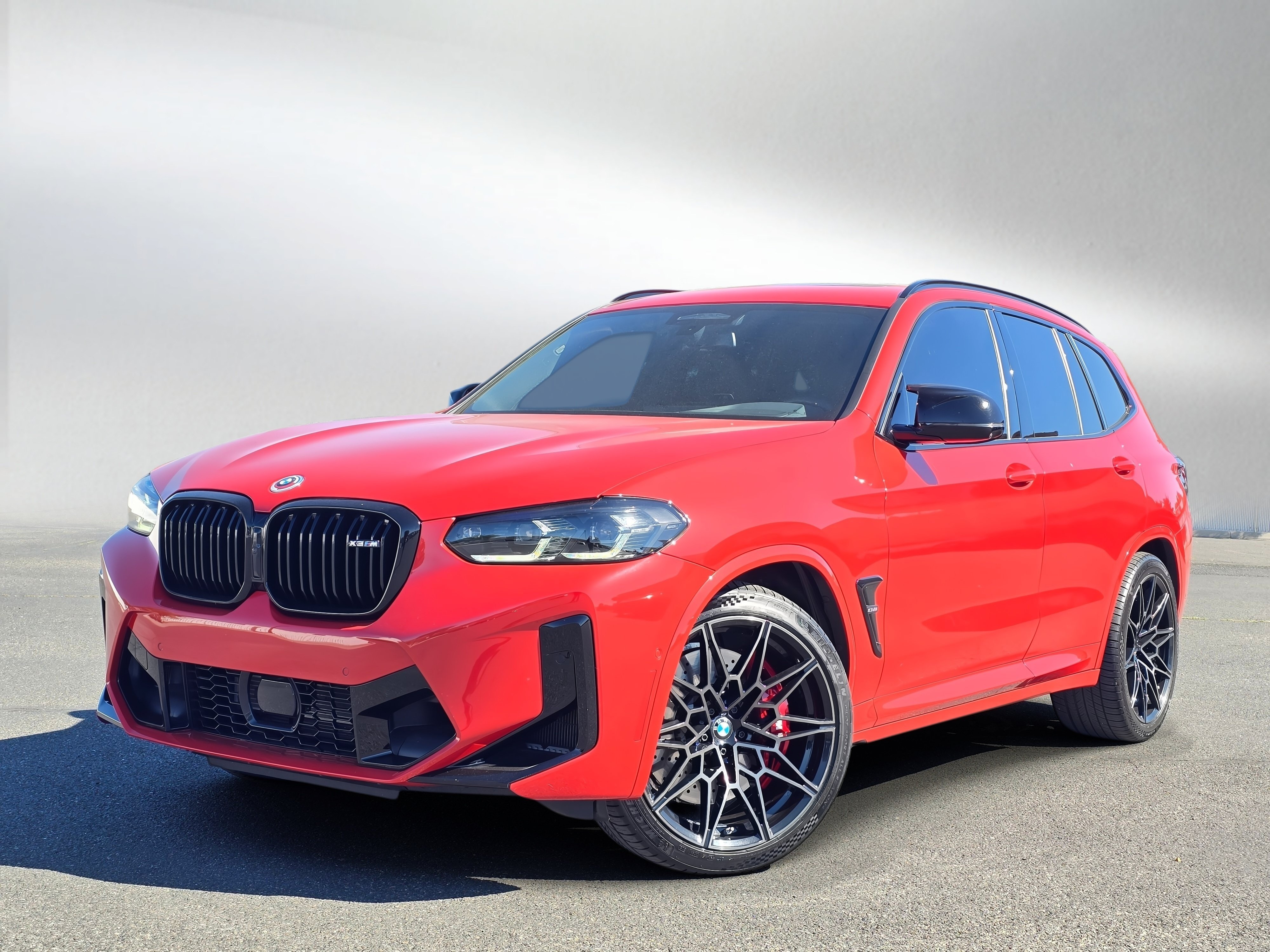 Used 2022 Toronto Red Metallic BMW M image 1