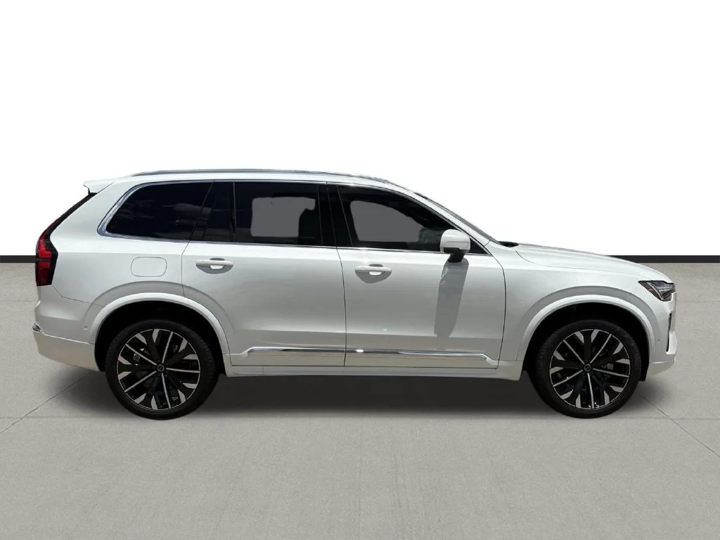2026 Volvo XC90 Plus - Photo 4