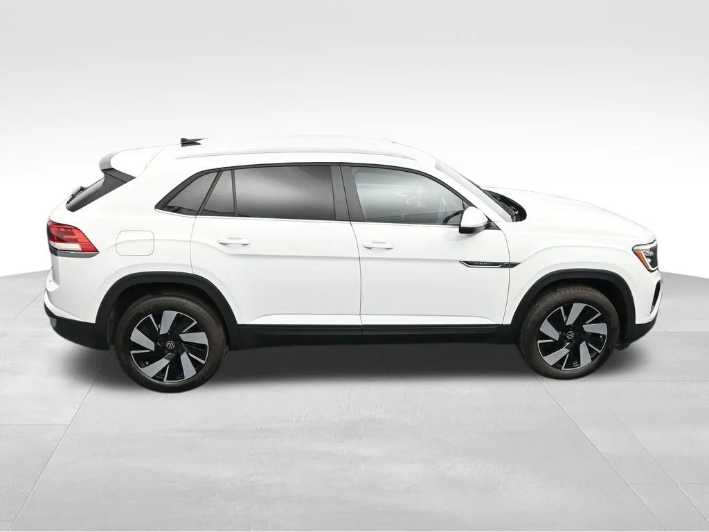 2025 Volkswagen Atlas Cross Sport SE w/Tech - Photo 34