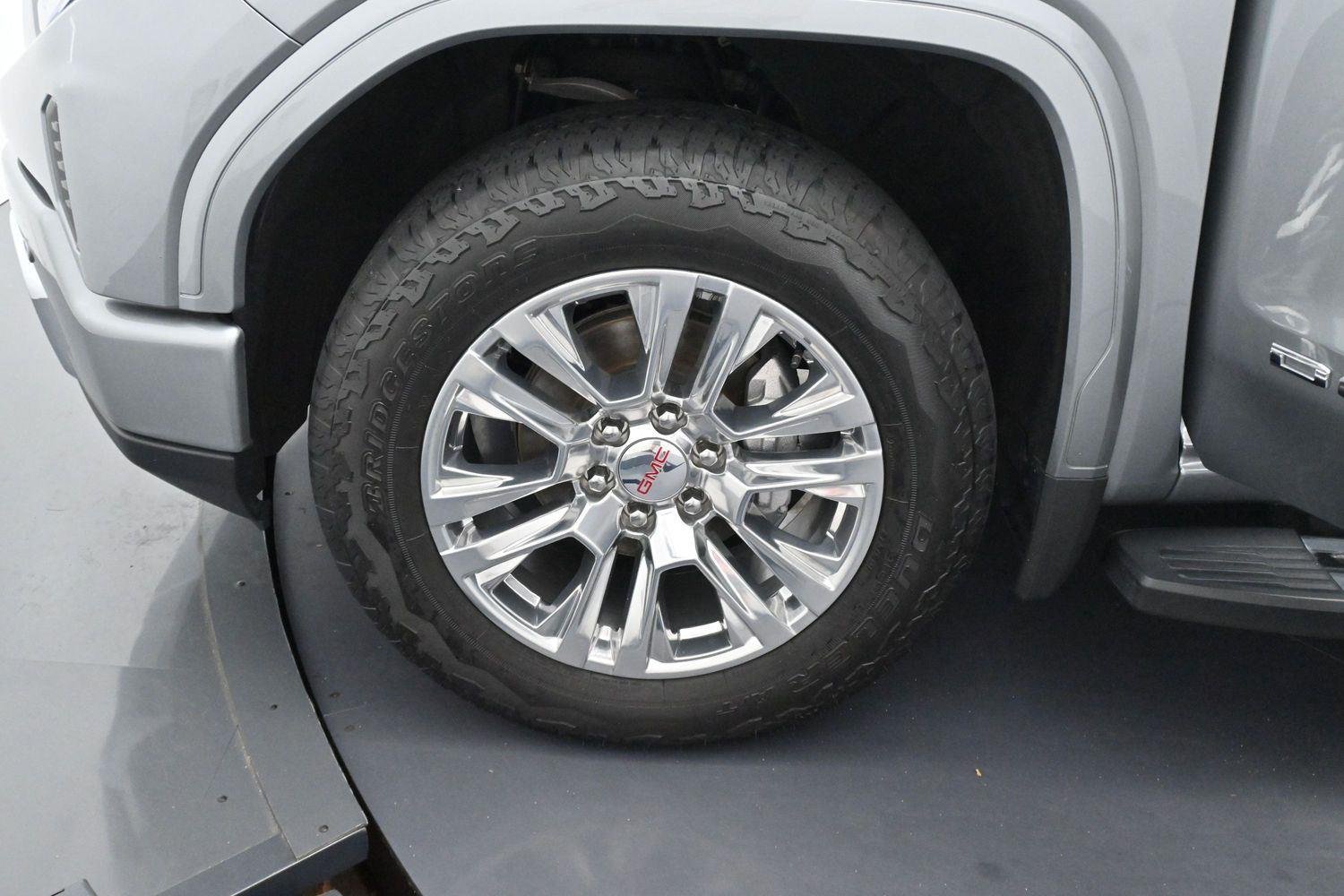 Used 2024 Sterling Metallic GMC Denali image 40