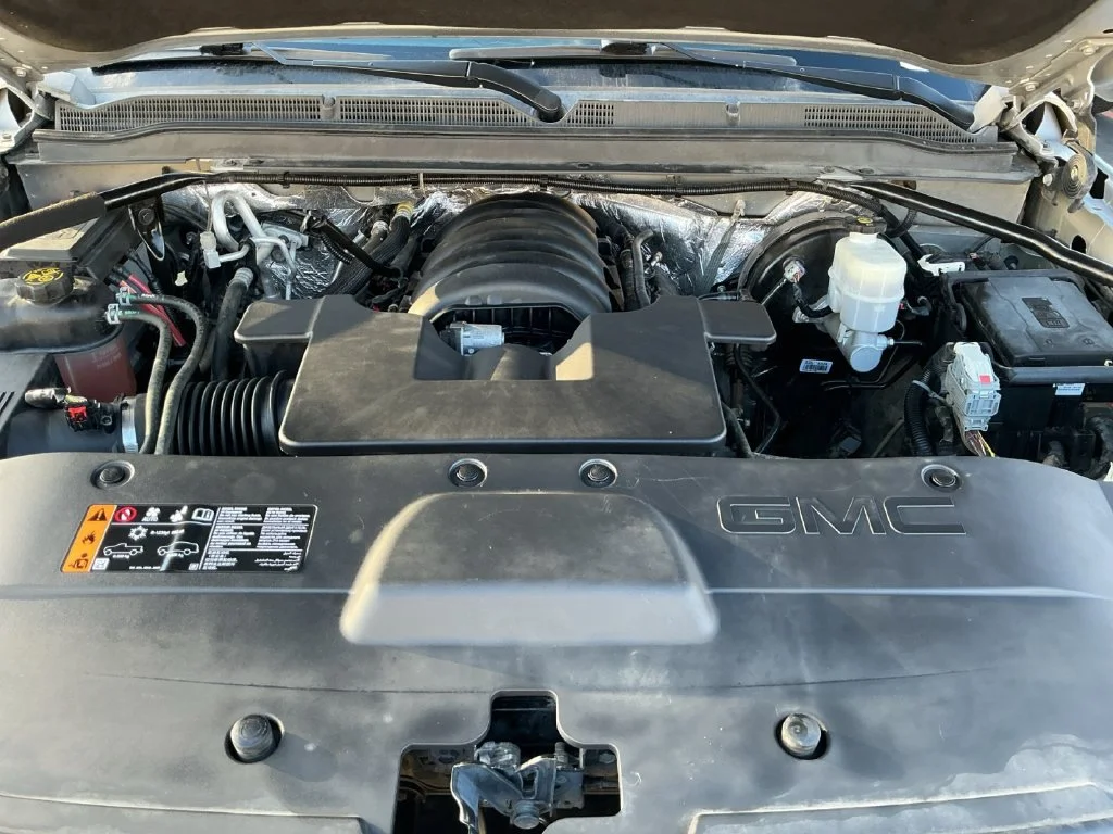 Used 2018 QUICKSILVER METALLIC GMC SLT image 24