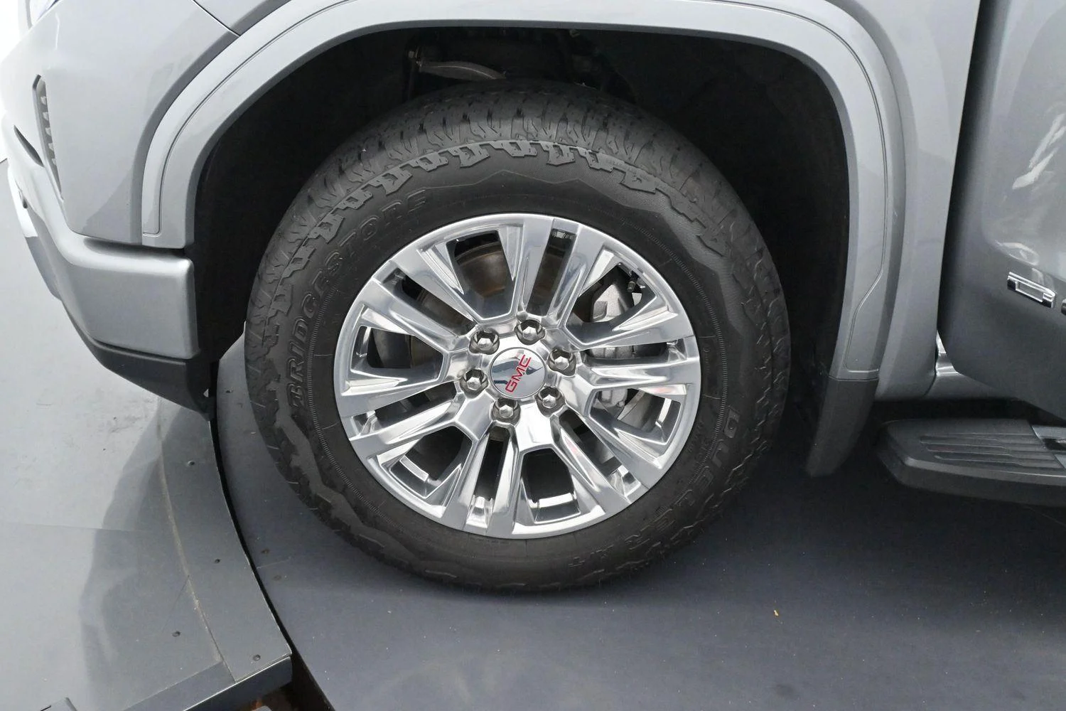Used 2024 Sterling Metallic GMC Denali image 40