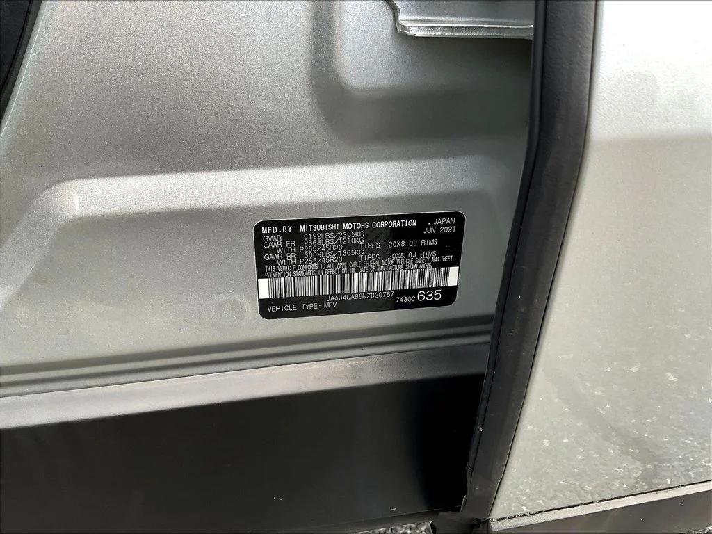 Certified Used 2022 Alloy Silver Metallic Mitsubishi  image 9