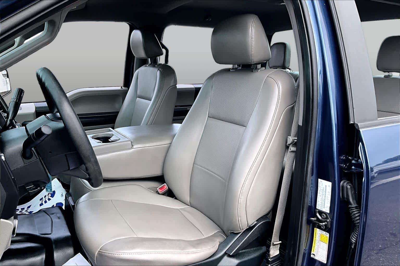 Used 2015 Blue Jeans Metallic Ford XL image 8