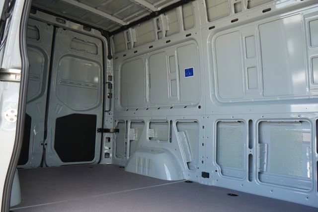 New 2025 Silver+Gray Mercedes-Benz Cargo 144 WB image 62