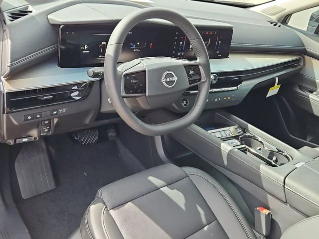 New 2026 Super Black Nissan Platinum image 5