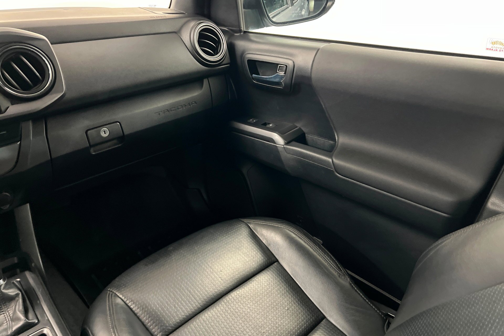 2020 Toyota Tacoma TRD Off Road - Photo 11