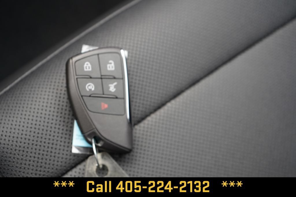 2025 Chevrolet Equinox EV RS - Photo 40