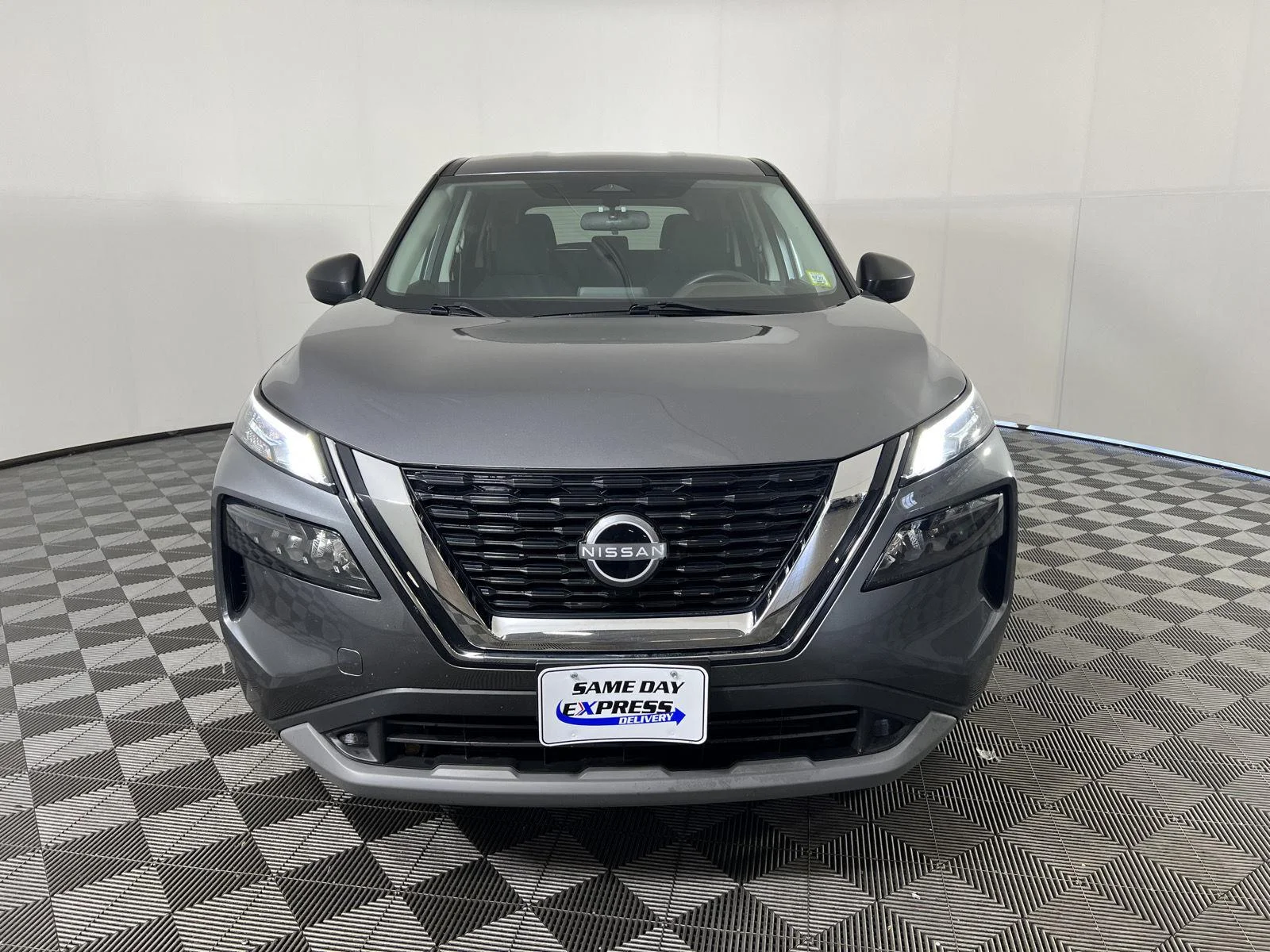 Used 2023 Gun Metallic Nissan S image 28