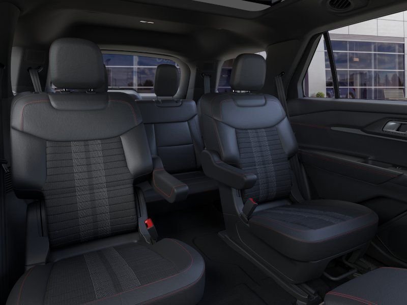 New 2026 Star White Metallic Tri-Coat Ford ST-Line image 15