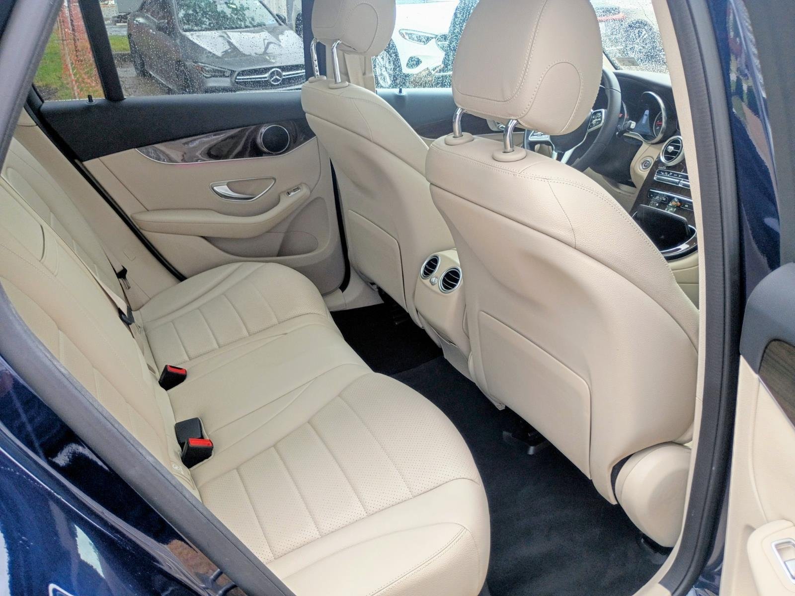Used 2022 Lunar Blue Metallic Mercedes-Benz GLC 300 image 9