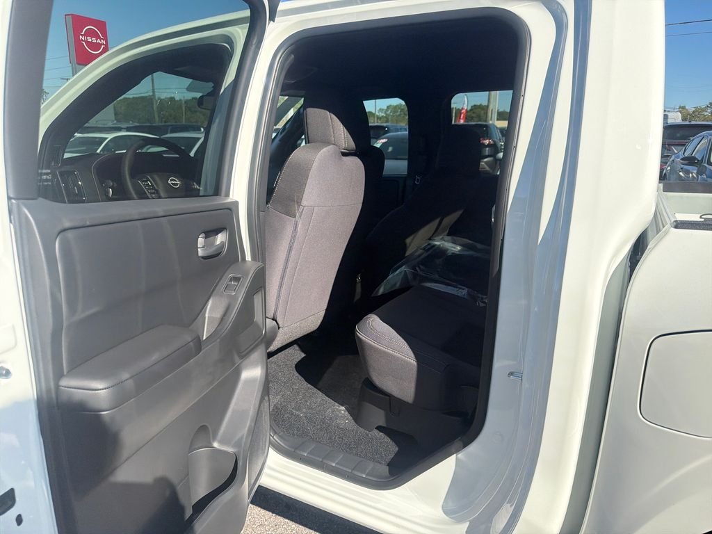 New 2026 Nissan Frontier SV 4D Crew Cab