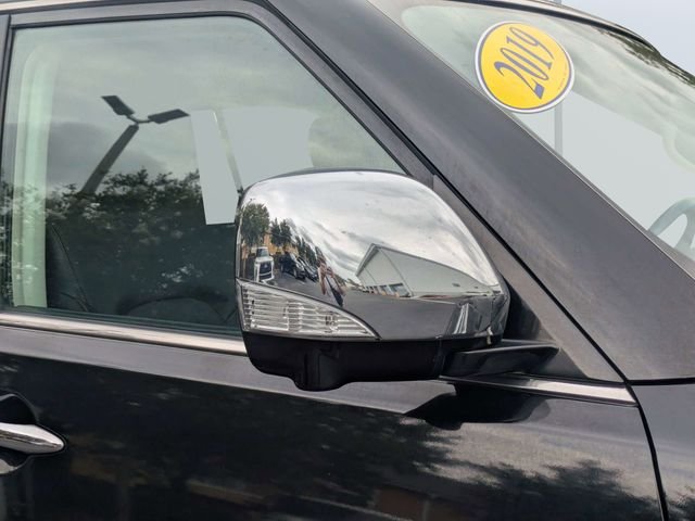 Used 2019 Black Nissan Platinum image 10