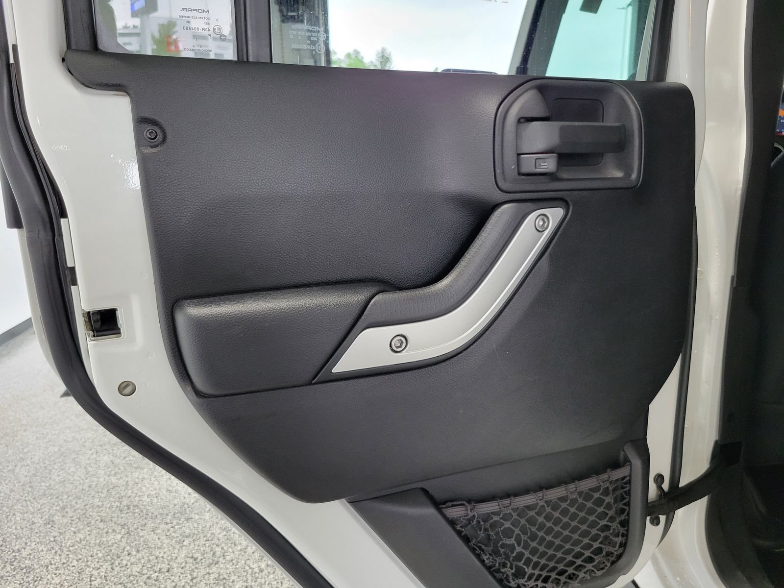 Used 2012 White Jeep Unlimited Sahara image 22