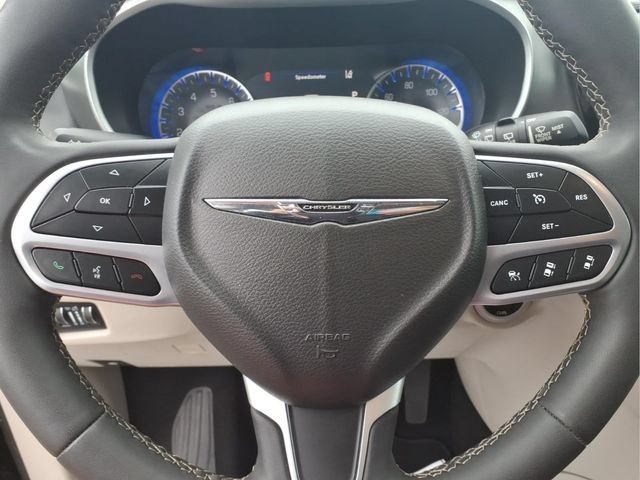 Used 2024 Black Chrysler Touring L image 12