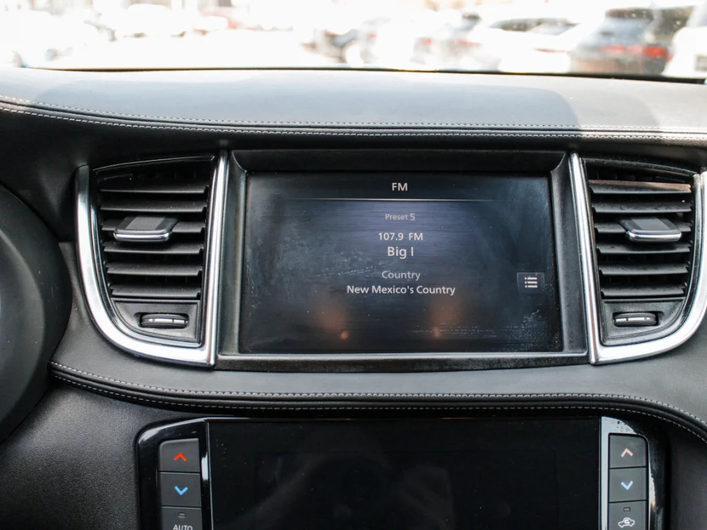 Used 2024 Hermosa Blue INFINITI LUXE image 17