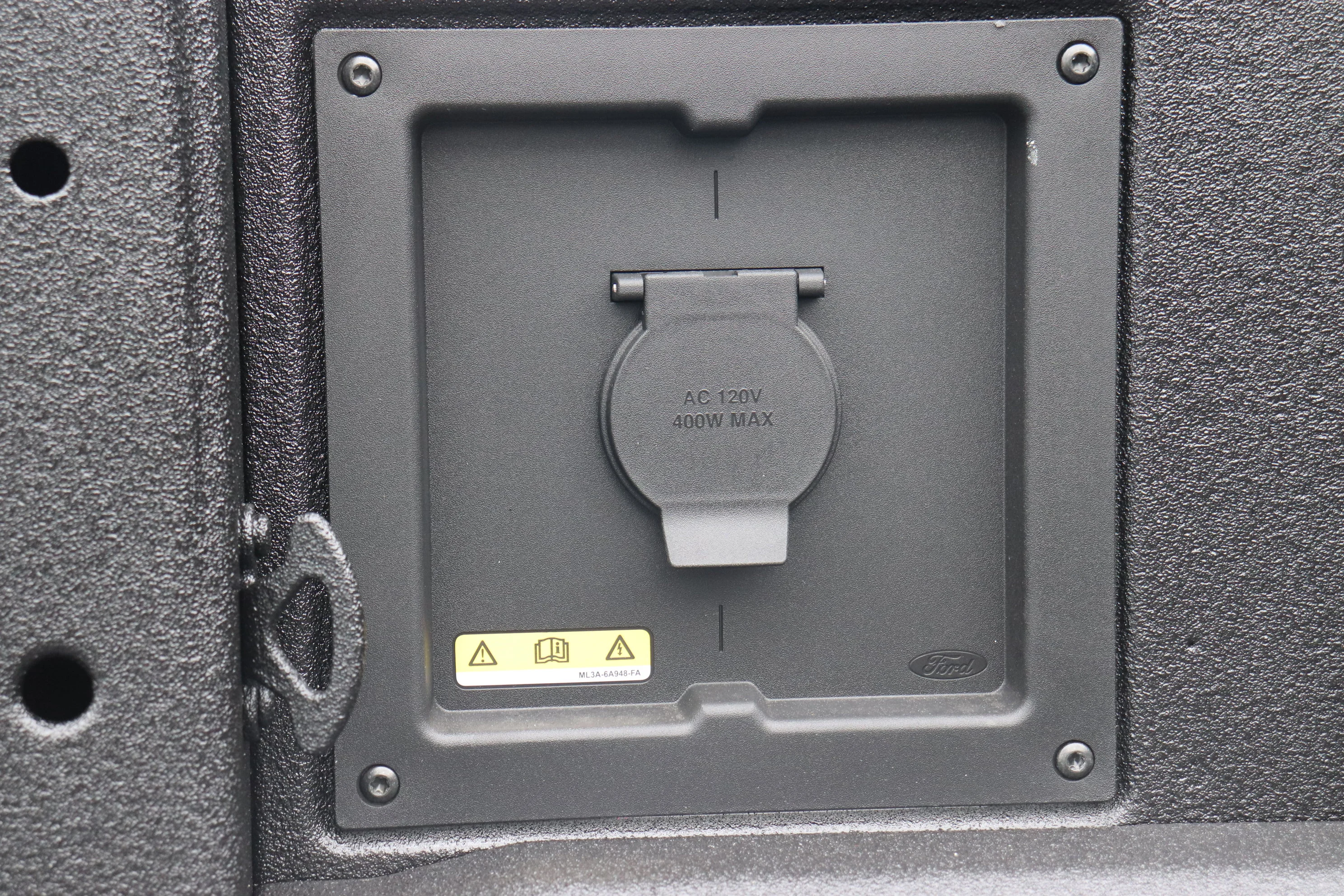 New 2026 CARBONIZED GREY METALLIC Ford XLT image 6