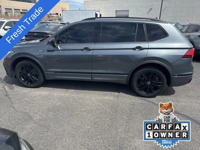 2022 Volkswagen Tiguan 2.0T SE R-Line Black's photo