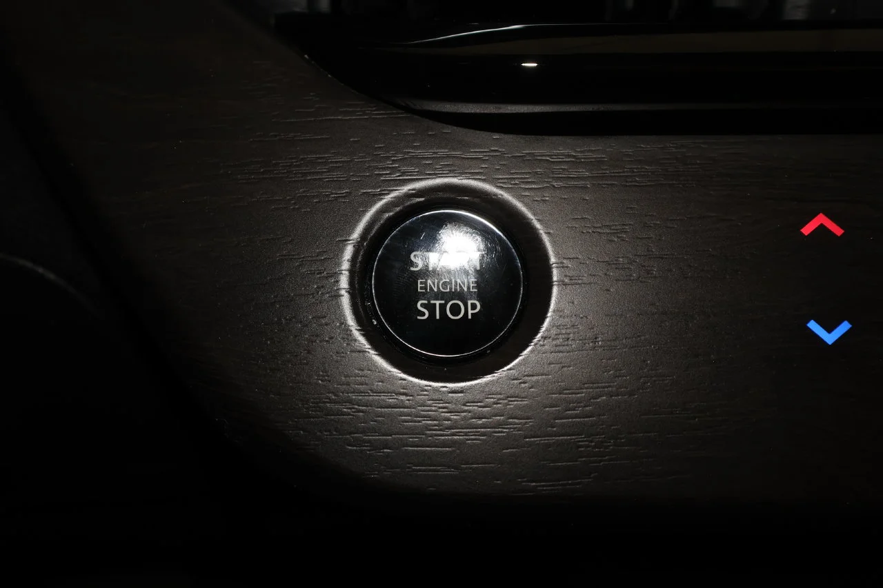 Used 2025 Gold Nissan Platinum image 16