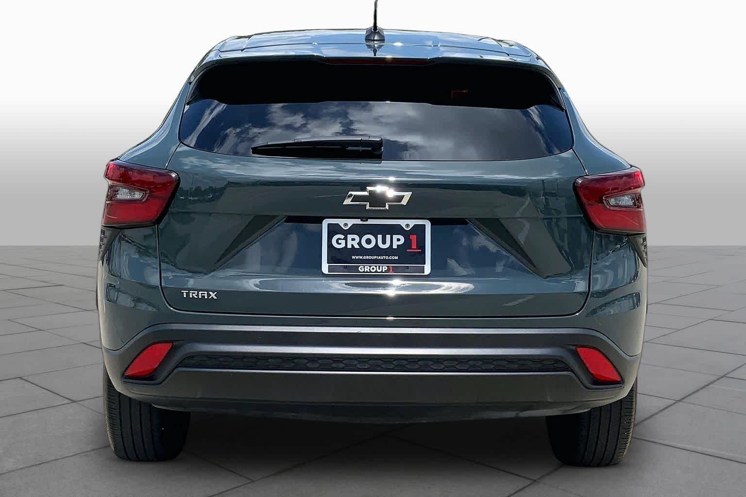 Used 2025 Cypress Gray Chevrolet LS image 5