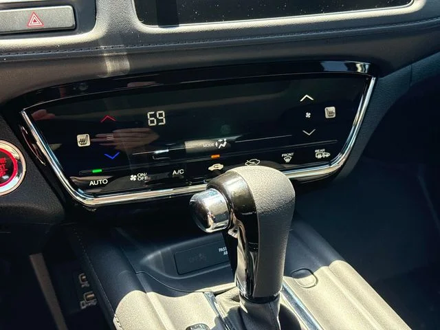Used 2020 Silver Honda EX image 18