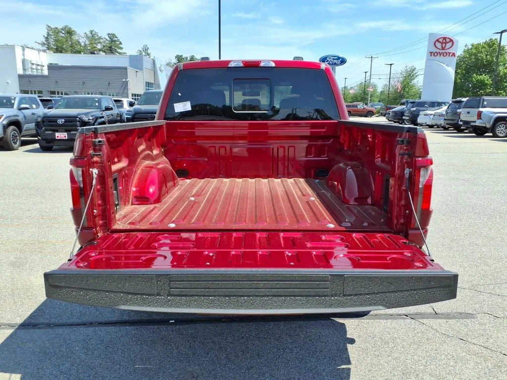 New 2026 Ruby Red Metallic Tinted Clearcoat Ford XLT image 7