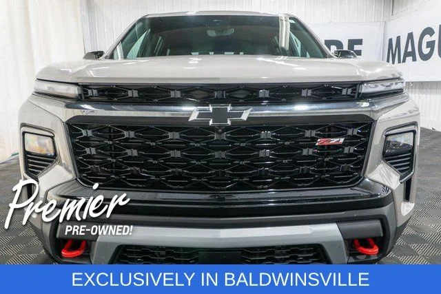 Used 2026 Beige Chevrolet Z71 image 3