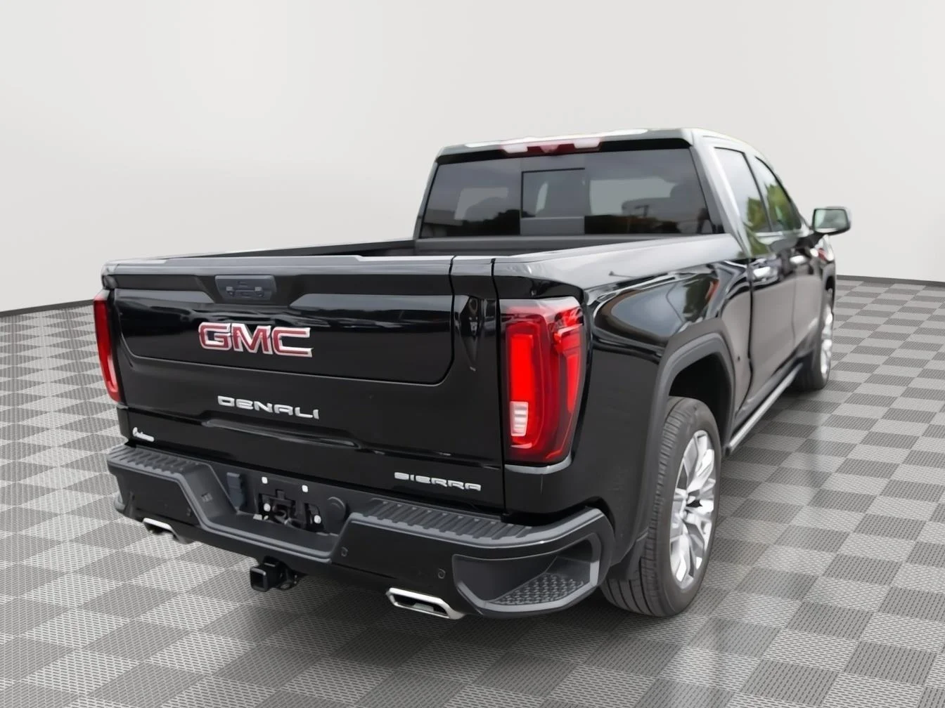 Used 2024 Onyx Black GMC Denali image 5