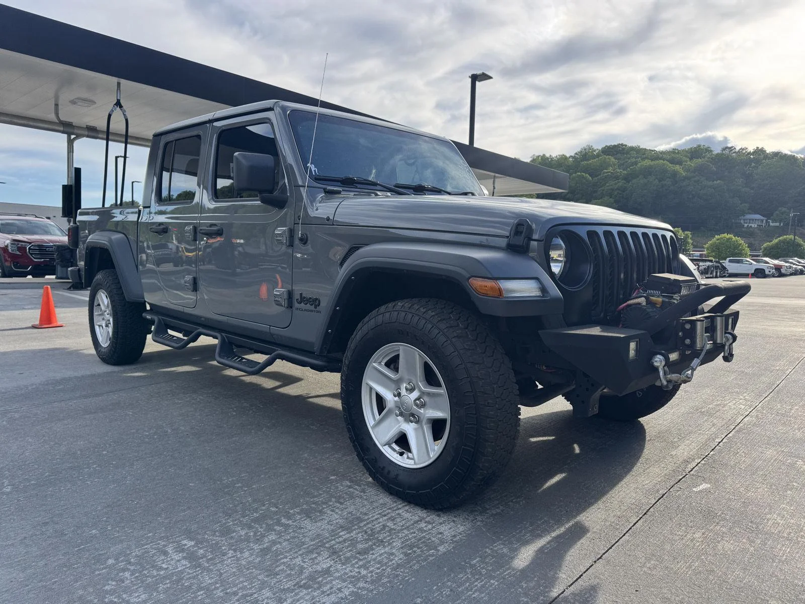 2023 Jeep Gladiator Sport's photo
