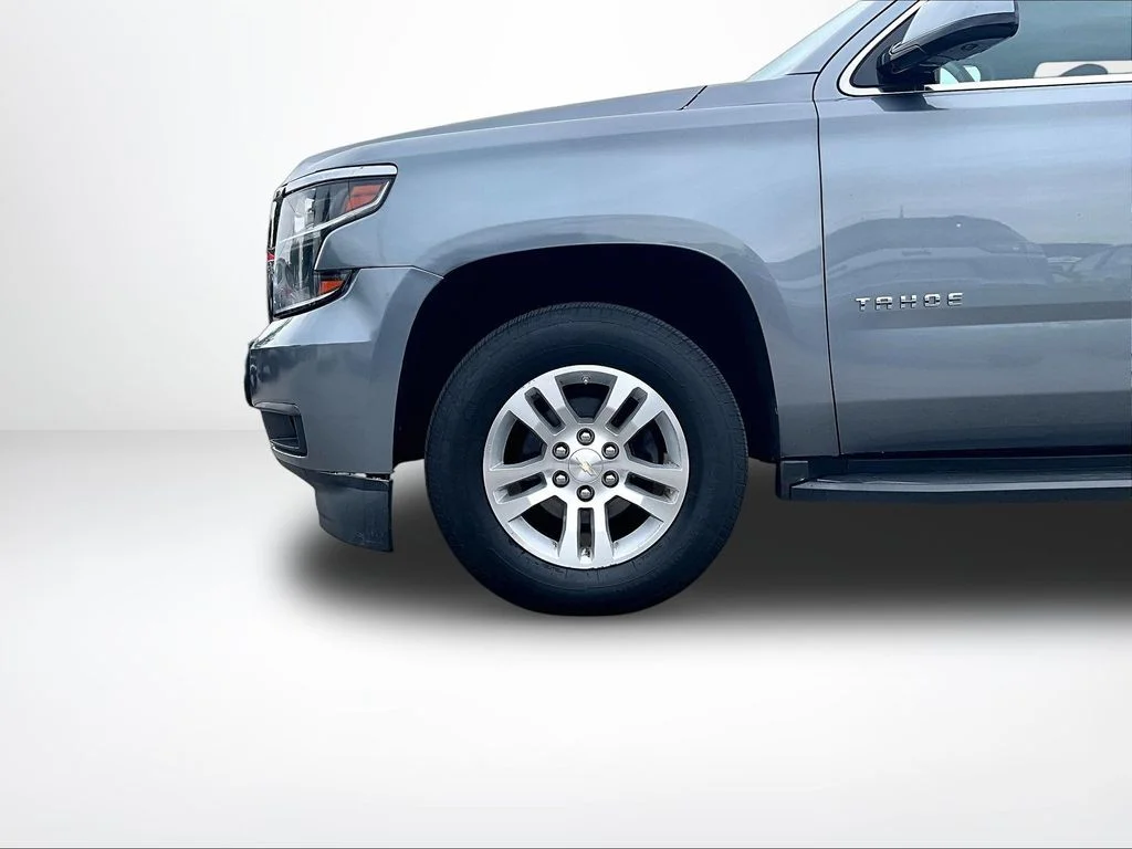 Used 2019 Gray Chevrolet LT image 9