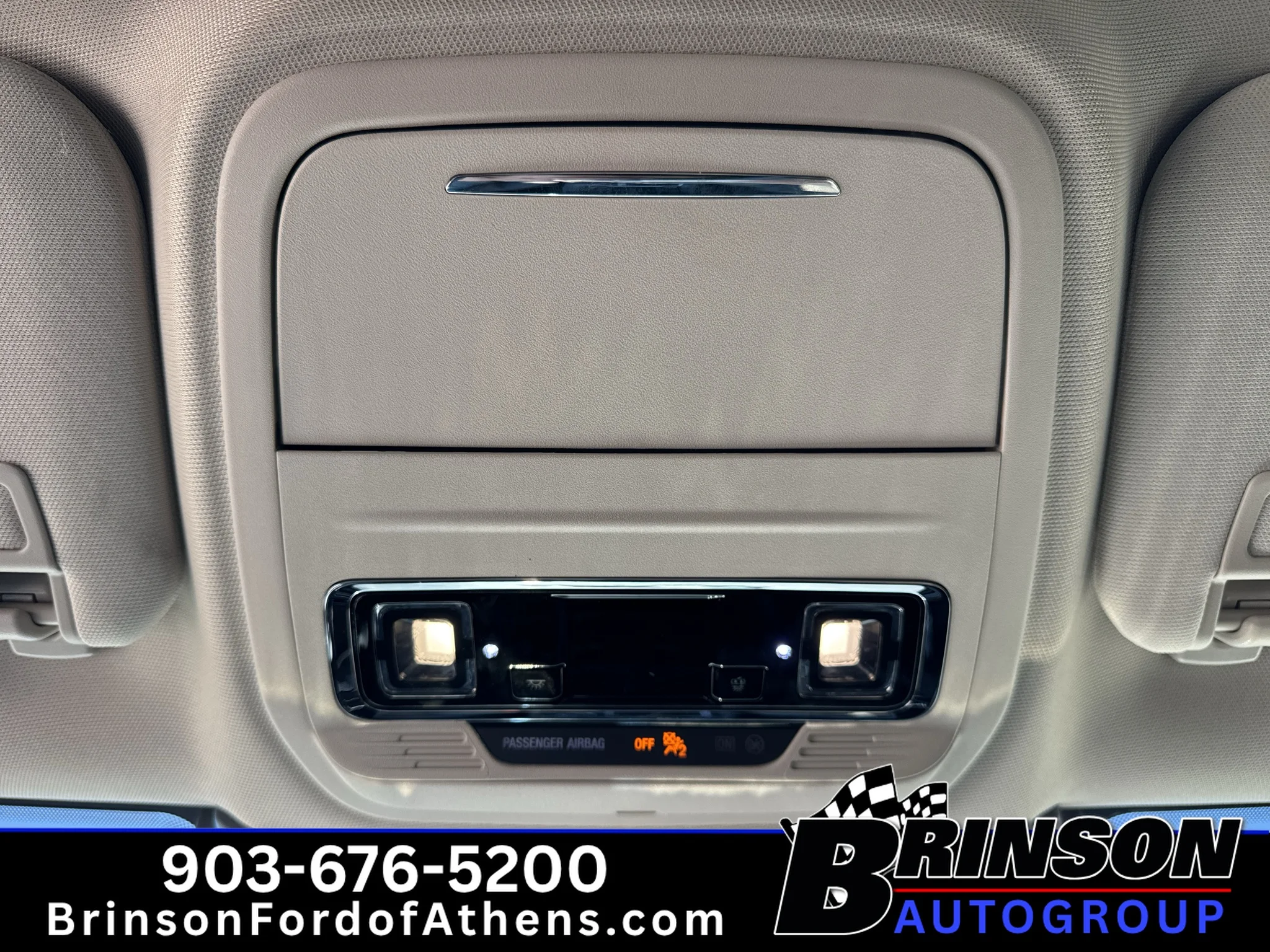 Used 2023 Silver Radiance Metallic Clearcoat Lincoln Reserve image 25