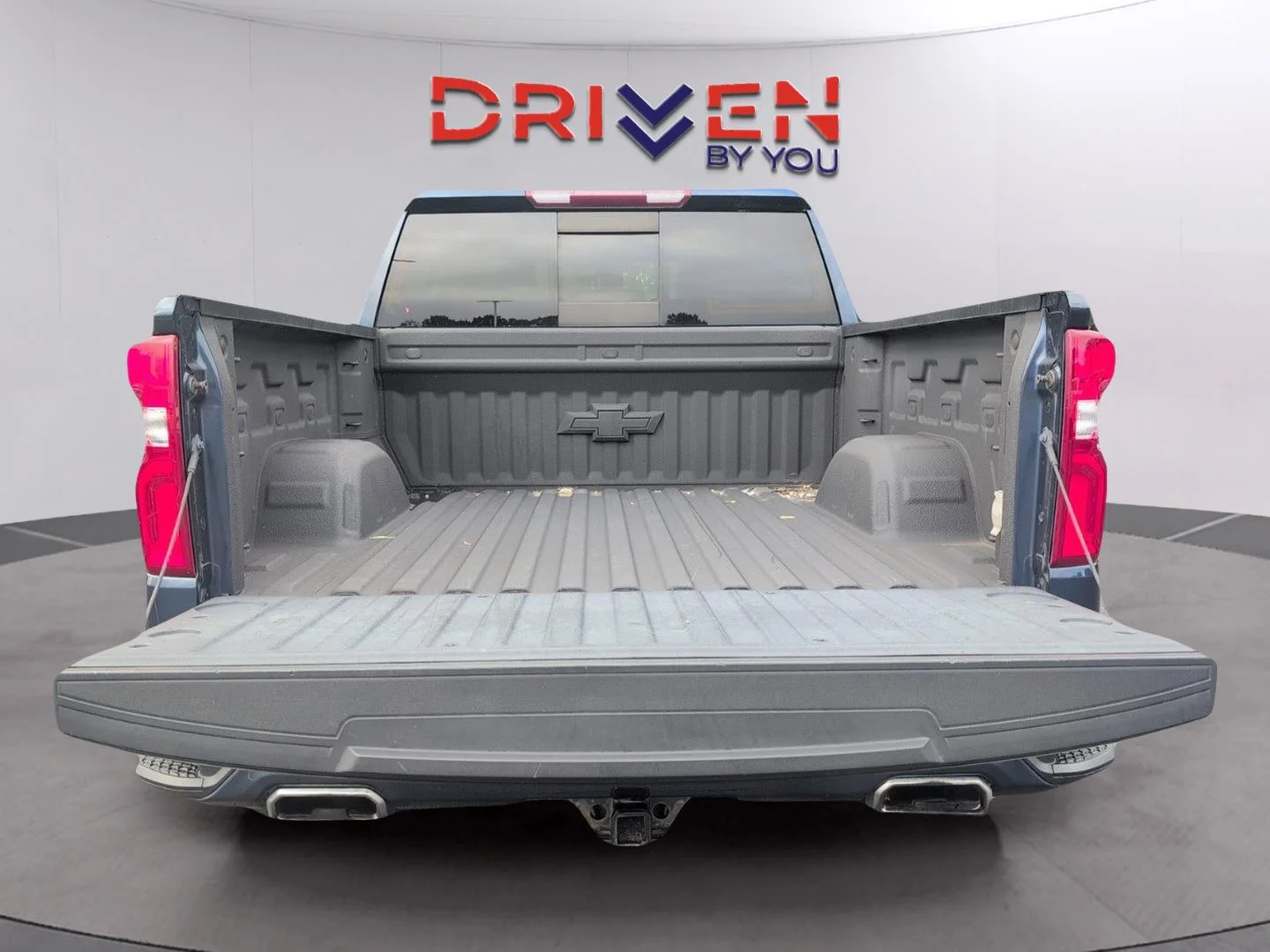 Used 2020 NORTHSKY BLUE METALLIC Chevrolet RST image 9