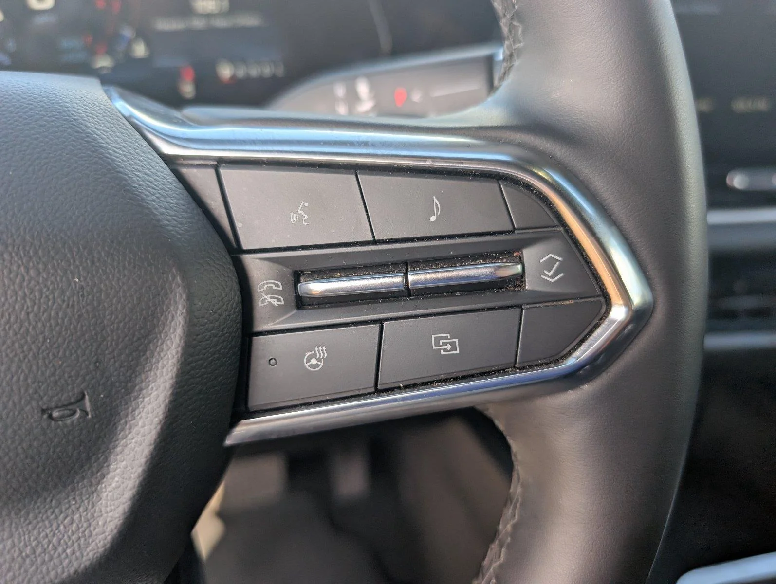 Used 2025 Cacti Green Chevrolet LT image 23