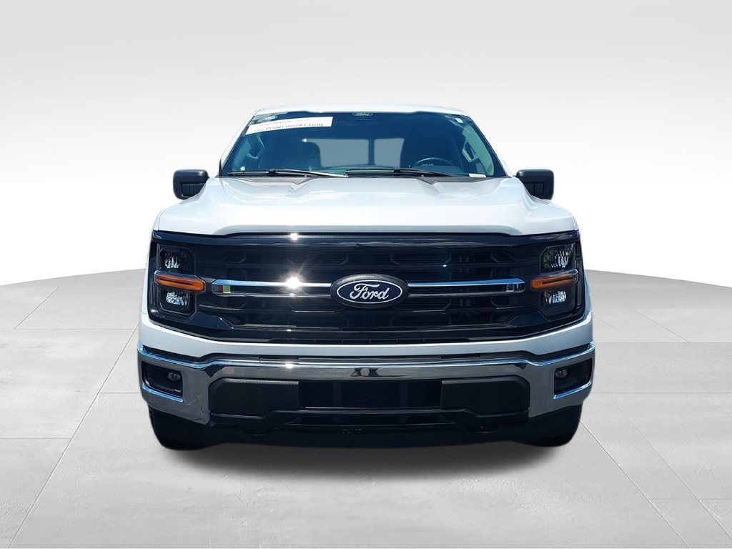 Used 2025 White Ford XLT image 3