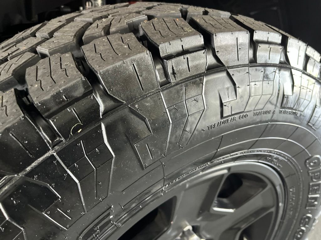 Used 2022 Gray Clearcoat Jeep Mojave image 16