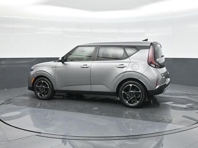 Used 2023 Gray Kia EX image 5