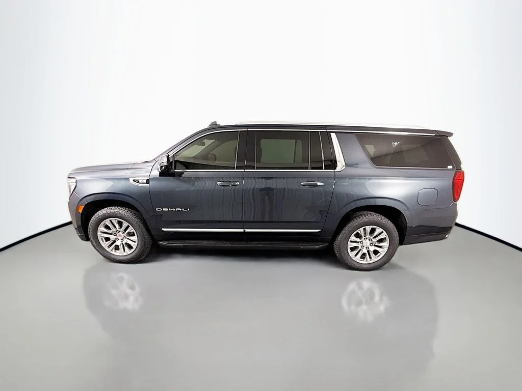 Used 2021 Green GMC Denali image 4