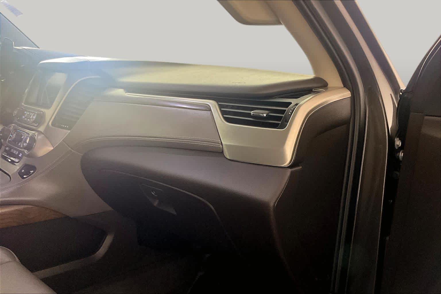 Used 2019 Smokey Quartz Metallic GMC Denali image 17