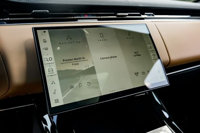 New 2026  Land Rover Dynamic SE image 33