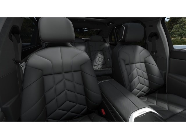 New 2027 Dravit Grey Metallic BMW 740 image 11
