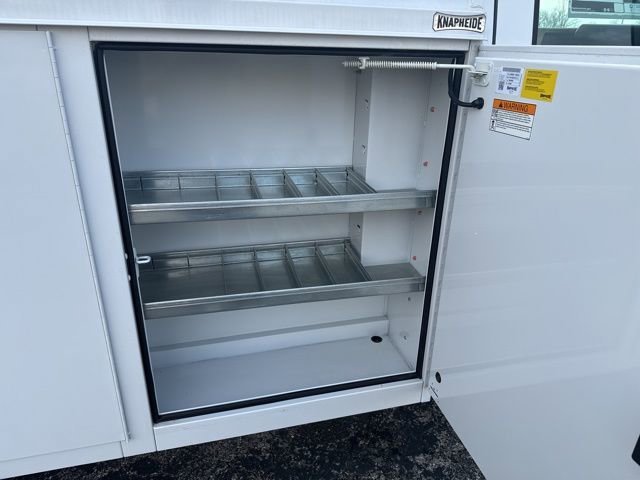 New 2025 Summit White GMC 1WT image 11