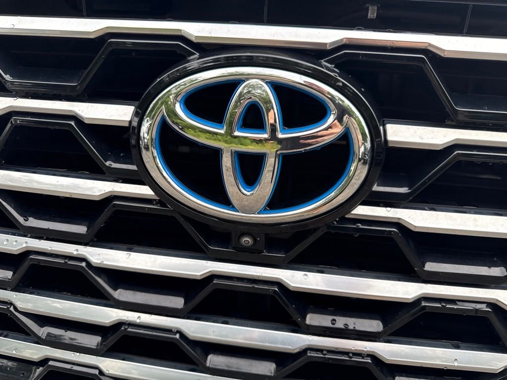 Used 2022 White Toyota Capstone image 13