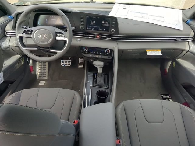 New 2025 White Hyundai SEL Sport image 40