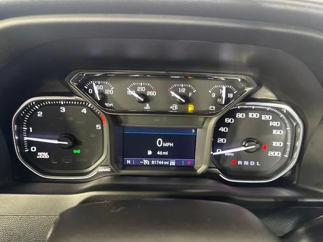 Used 2022 White GMC SLE image 16